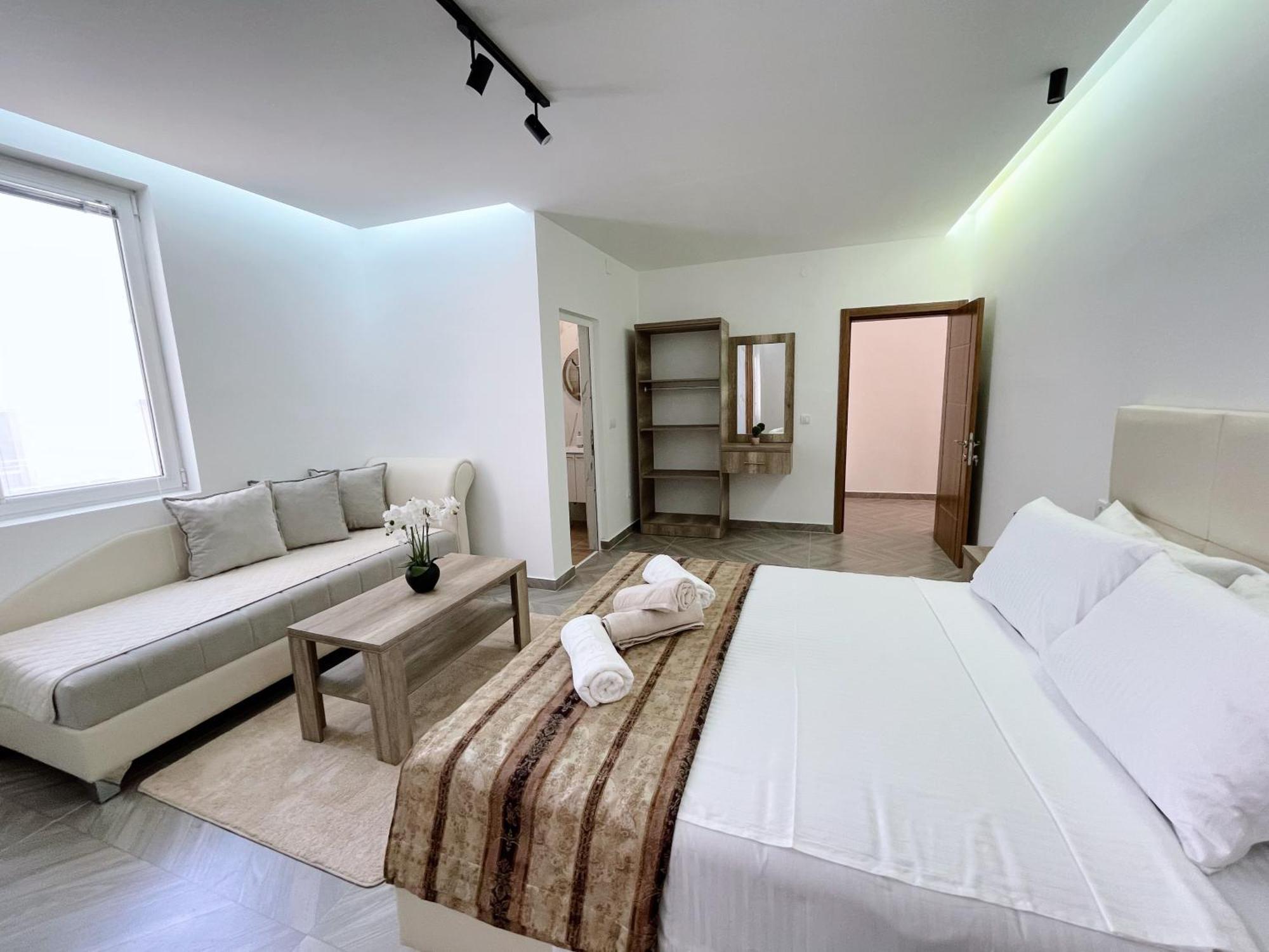 Guest House Koliqi - Hotel & Apartments Ulcinj Exterior photo